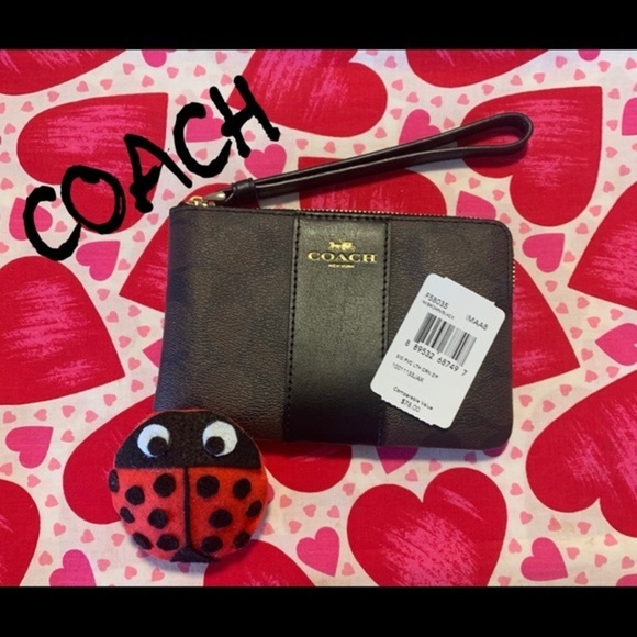 Coach Corner Zip Wristlet NWT - Picture 1 of 4